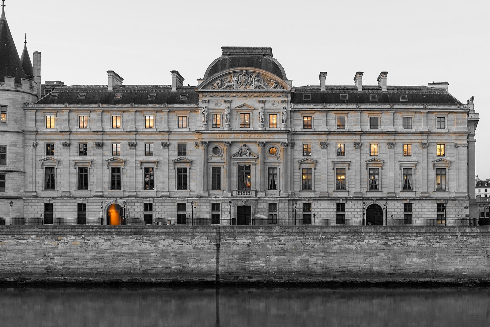 Façade de la Cour de cassation, quai de l'Horloge à Paris